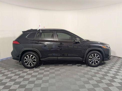 Used 2024 Toyota Corolla Cross AWD Hybrid image 5