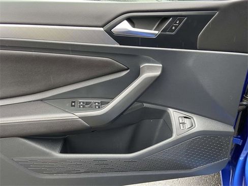 Used 2024 Volkswagen Jetta SE image 15