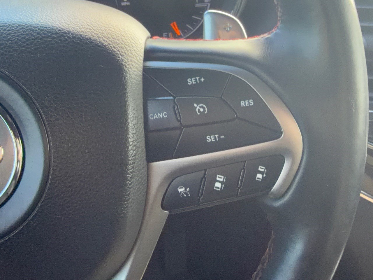 Used 2021 Jeep Grand Cherokee Trailhawk w/ Trailhawk Luxury Group AWD/4WD image 19