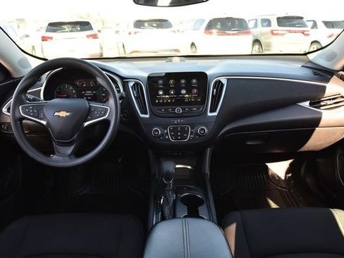 Used 2024 Chevrolet Malibu LT image 7