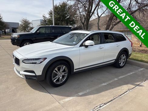 Used 2018 Volvo V90 T5 Cross Country w/ Convenience Package image 1