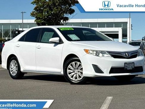 Used 2012 Toyota Camry LE FWD image 1