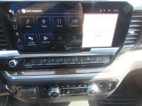 New 2026 GMC Sierra 1500 SLE image 18