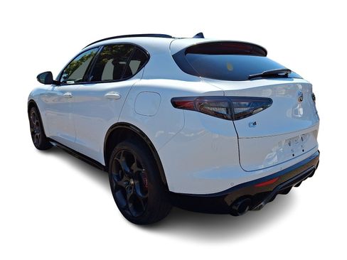 Used 2024 Alfa Romeo Stelvio Veloce AWD/4WD image 4