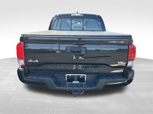 Used 2018 Toyota Tacoma SR w/ SR Convenience Package AWD/4WD image 4