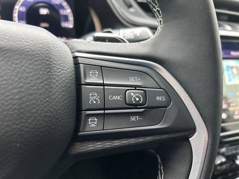 New 2025 Jeep Grand Cherokee L Laredo image 22