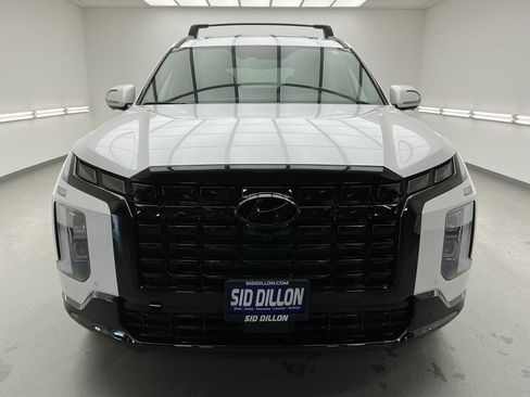 Used 2025 Hyundai Palisade Calligraphy image 2