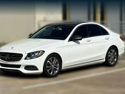 Used 2016 Mercedes-Benz C 300 Sedan image 3