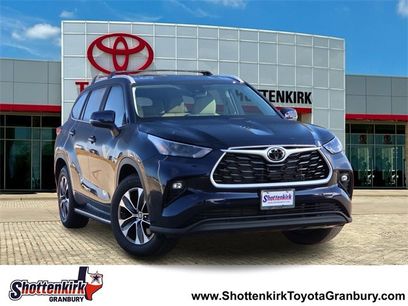 New 2025 Toyota Highlander XLE