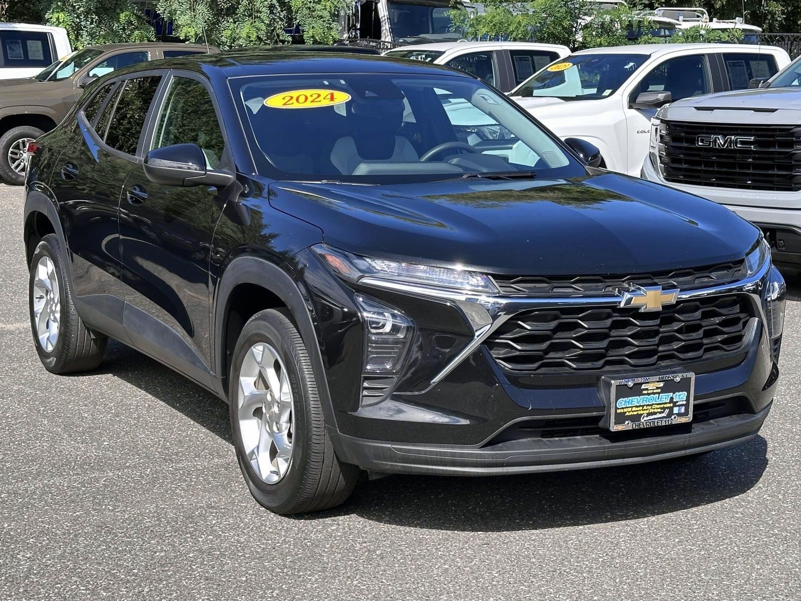Used 2024 Chevrolet Trax LS w/ LS Convenience Package FWD image 5
