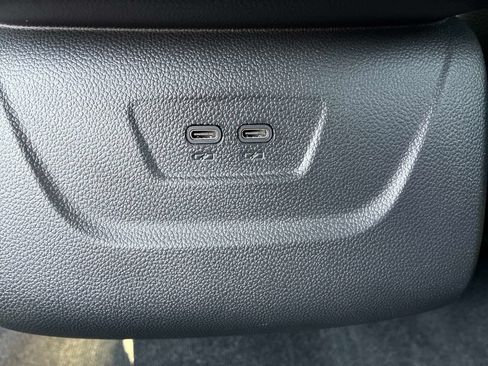 Used 2025 Chevrolet Blazer EV LT AWD/4WD image 25