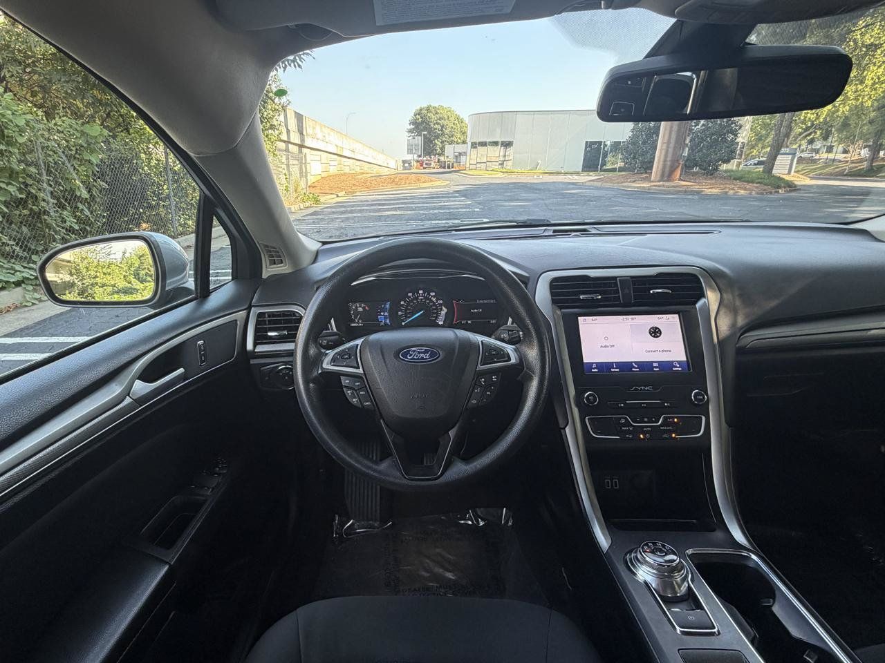 Used 2020 Ford Fusion SE FWD image 20