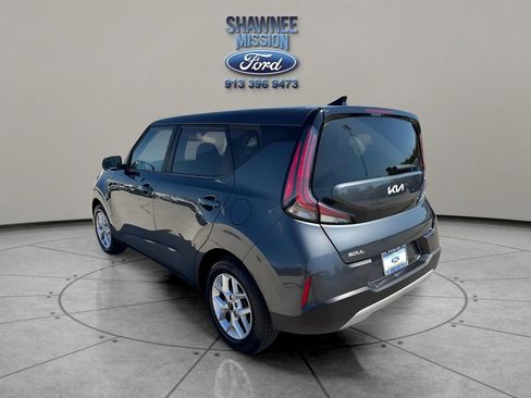 Used 2023 Kia Soul LX w/ LX Technology Package image 7