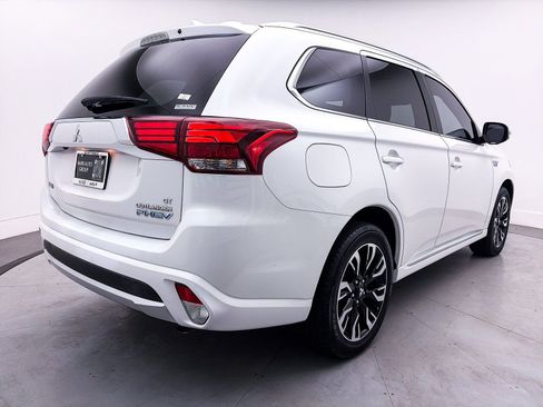 Used 2018 Mitsubishi Outlander GT image 10