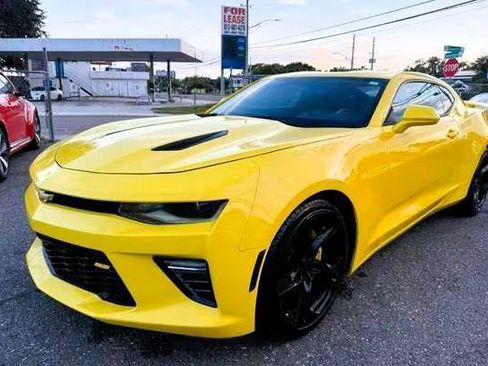 Used 2016 Chevrolet Camaro SS RWD image 4