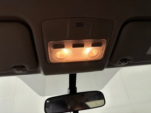 Used 2015 Toyota RAV4 LE image 24