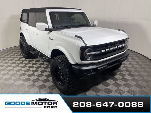 Used 2022 Ford Bronco Outer Banks AWD/4WD image 1