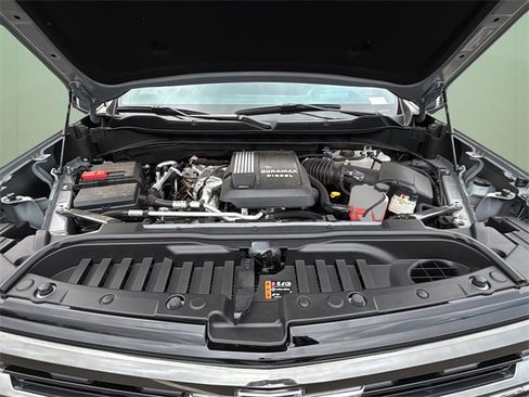 Used 2025 Chevrolet Silverado 1500 ZR2 w/ Technology Package image 12