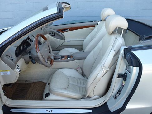 Used 2005 Mercedes-Benz SL 500 image 25