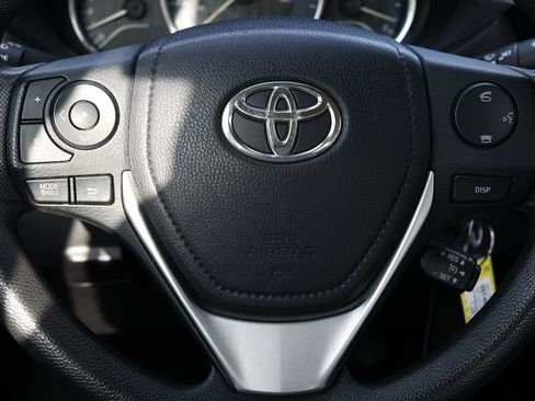 Used 2014 Toyota Corolla LE image 15