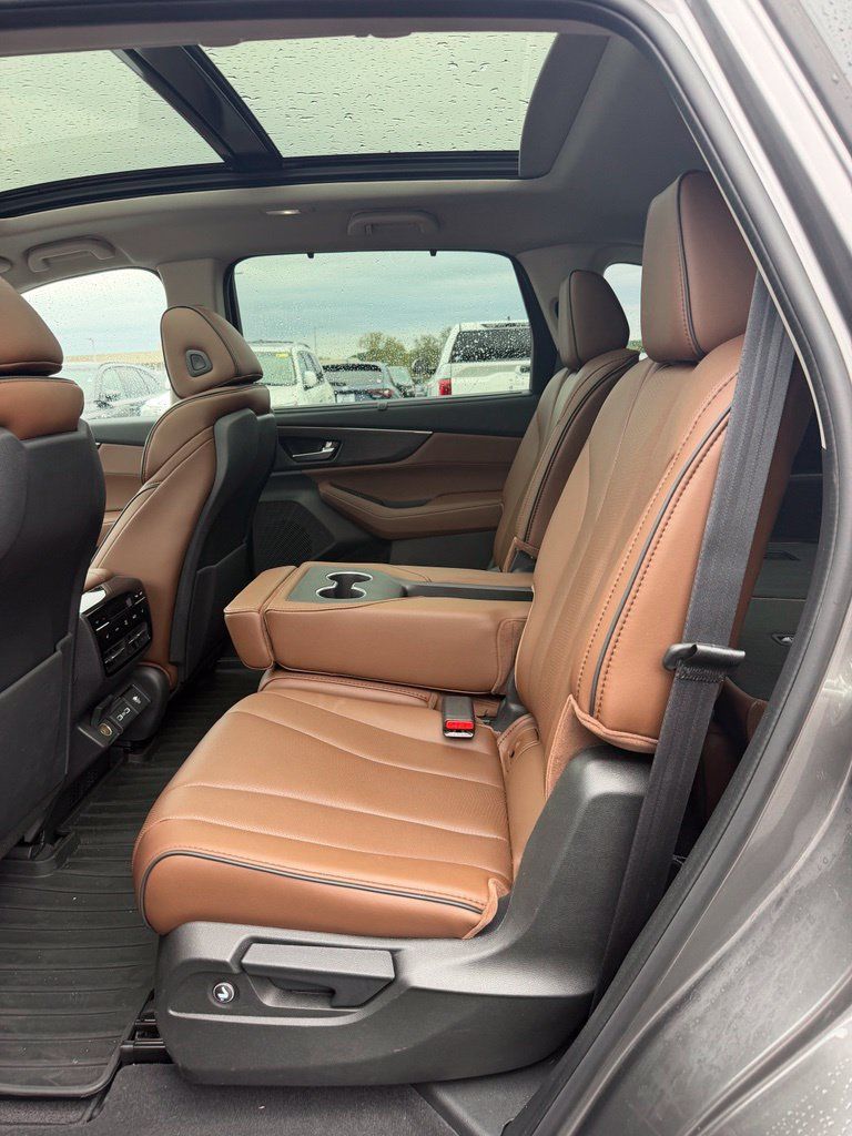 Used 2024 Acura MDX w/ Advance Package AWD/4WD image 12