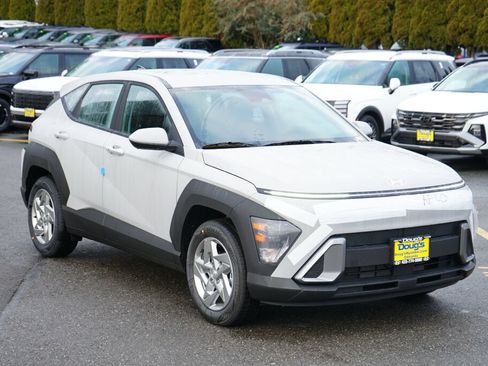 Used 2026 Hyundai Kona SE FWD image 3
