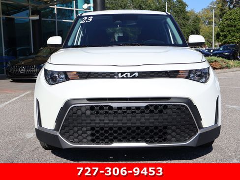 Used 2023 Kia Soul LX w/ LX Technology Package image 12