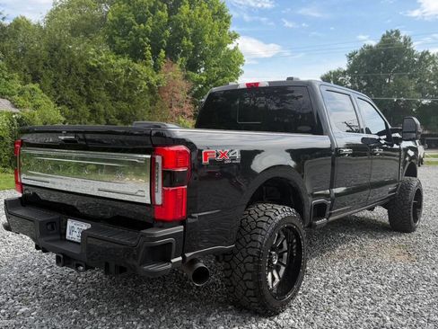 Used 2023 Ford F250 Platinum w/ FX4 Off-Road Package AWD/4WD image 7