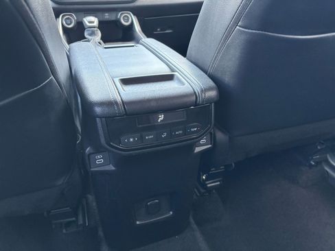 Used 2025 Toyota Grand Highlander FWD image 24