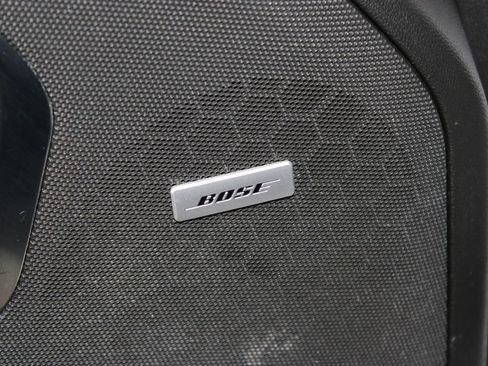 Used 2023 Chevrolet Suburban Premier image 39