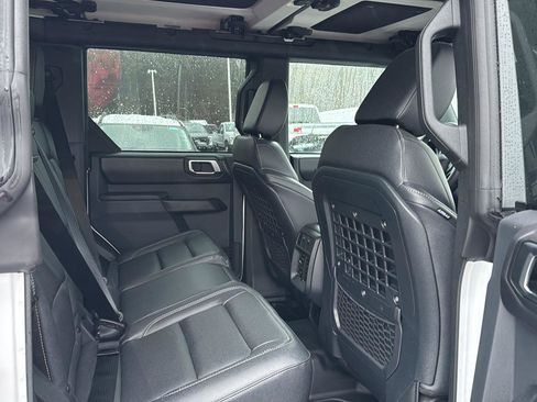 New 2025 Ford Bronco Badlands w/ Sasquatch Package image 16