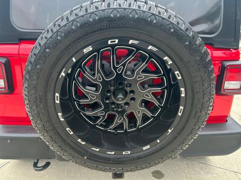 Used 2018 Jeep Wrangler Unlimited Sport AWD/4WD image 32
