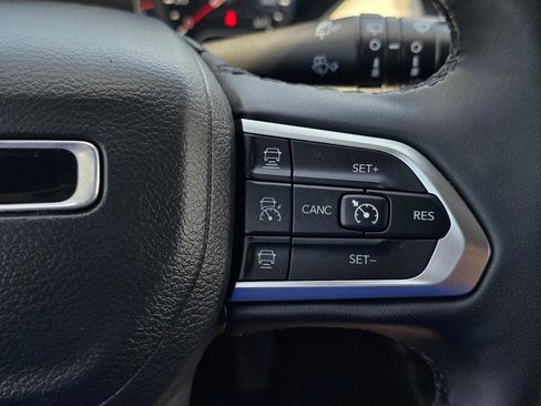 Used 2025 Jeep Compass Limited AWD/4WD image 18