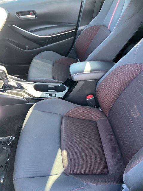 Used 2023 Toyota Corolla SE w/ SE Package FWD image 6