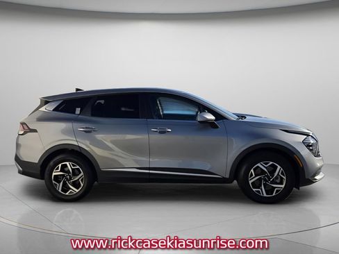 Used 2024 Kia Sportage LX FWD image 5