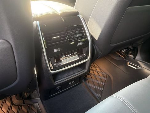 Used 2026 BMW X5 xDrive40i w/ Executive Package AWD/4WD image 25