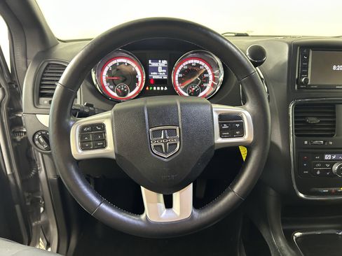 Used 2019 Dodge Grand Caravan GT FWD image 12