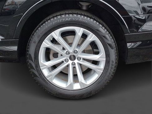 Used 2025 Audi Q7 2.0T Premium w/ Convenience Package image 7