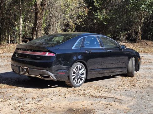 Used 2017 Lincoln MKZ Reserve w/ Climate Package image 5