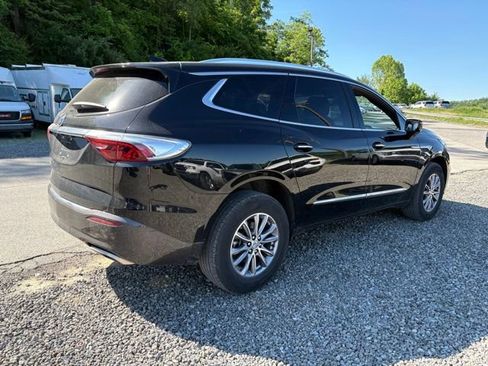 Used 2024 Buick Enclave Essence AWD/4WD image 7