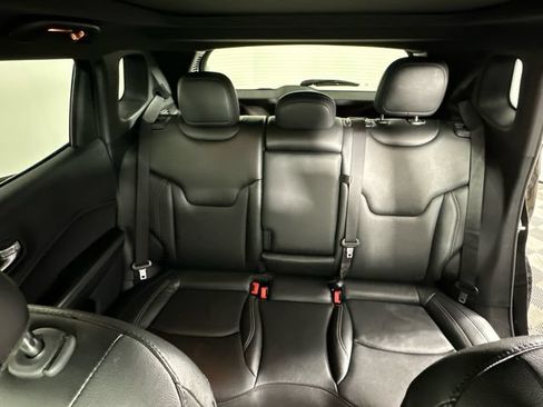 Used 2021 Jeep Compass Latitude w/ Sun and Sound Group AWD/4WD image 21