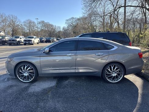 Used 2017 Chevrolet Impala LT w/ Leather Package image 4
