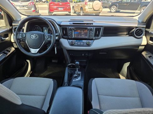 Used 2017 Toyota RAV4 XLE AWD/4WD image 27