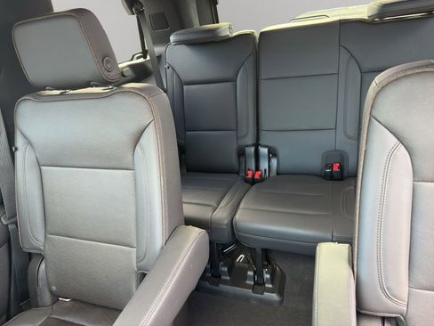 Used 2021 Chevrolet Tahoe High Country w/ Premium Package image 10