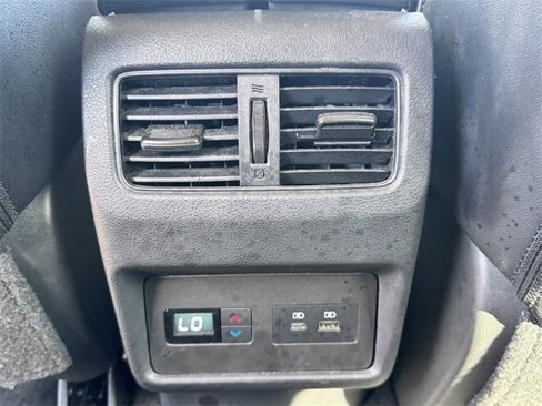 Used 2023 Nissan Rogue SL w/ SL Premium Package image 21