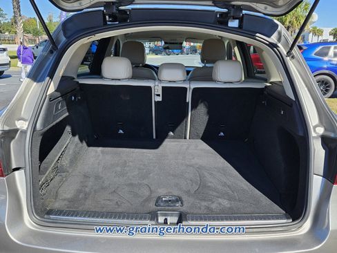 Used 2022 Mercedes-Benz GLC 300 w/ Premium Package Lite image 13