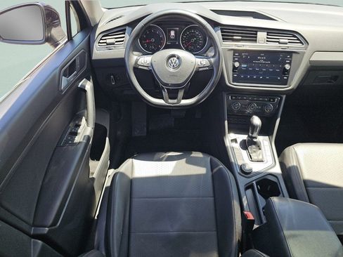 Used 2019 Volkswagen Tiguan SE w/ Panoramic Sunroof Package AWD/4WD image 4