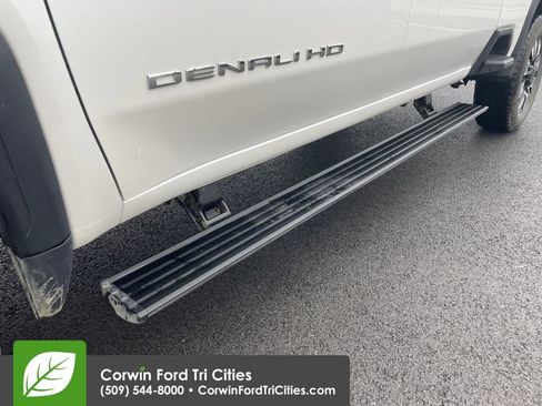 Used 2025 GMC Sierra 3500 Denali image 10