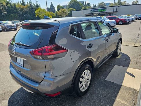 Used 2018 Nissan Rogue S image 6