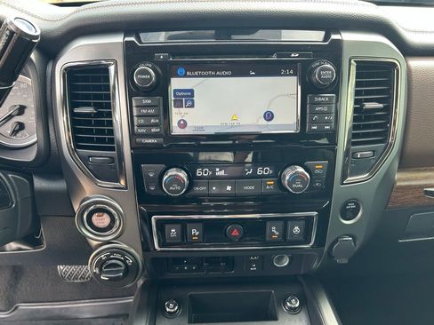Used 2017 Nissan Titan Platinum Reserve AWD/4WD image 20